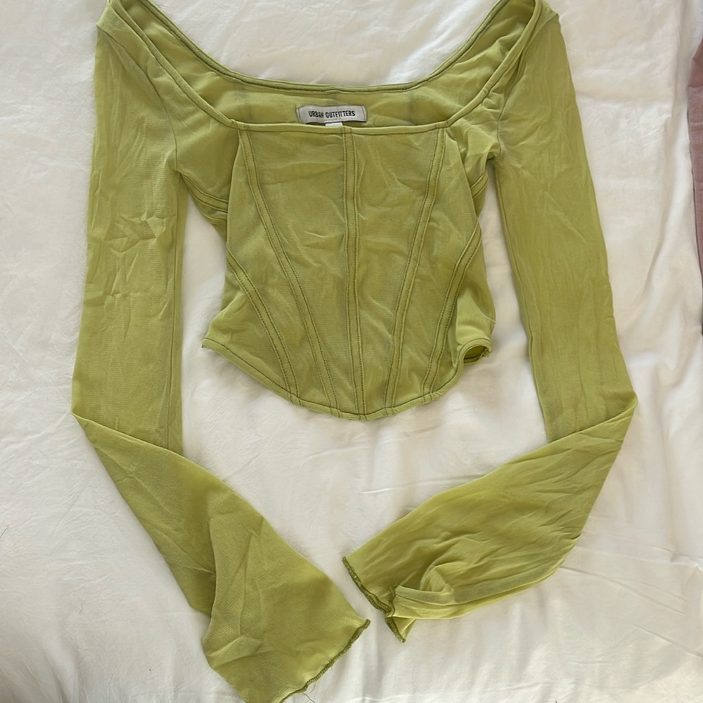 URBAN OUTFITTERS CROP TOP